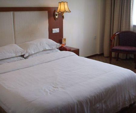 Hua Yu Business Hotel Zhangjiajie Room photo
